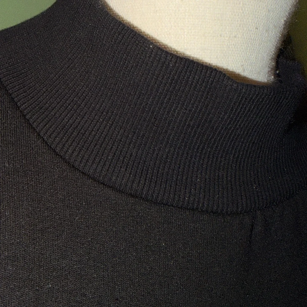 Noize Black Crew Neck Sweater - Picture 3 of 13